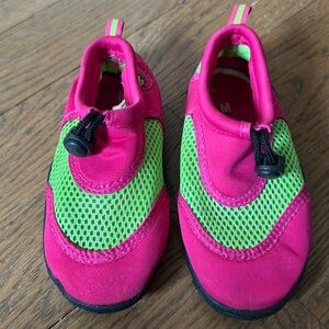 Girls water shoes size 12/13